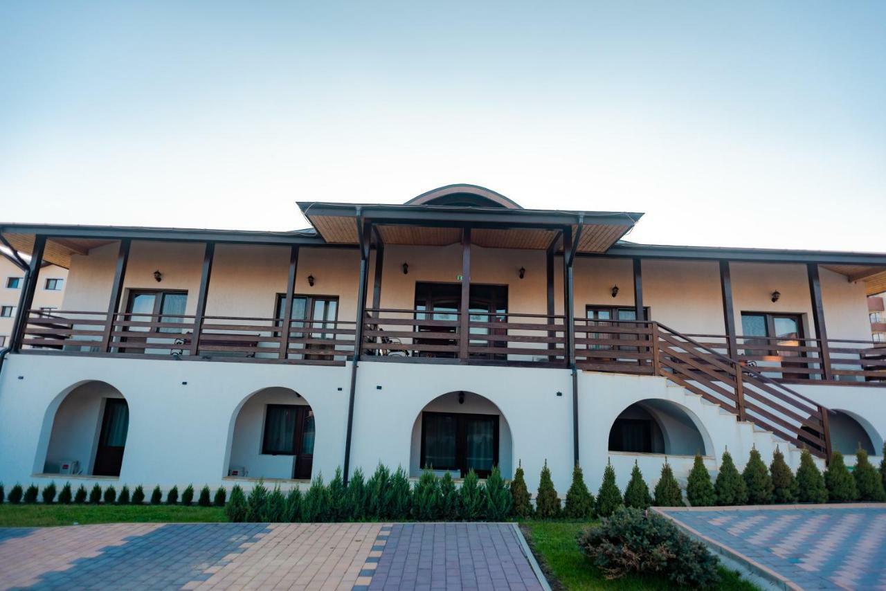 Hotel Tango margo Valea Lupului  Zewnętrze zdjęcie