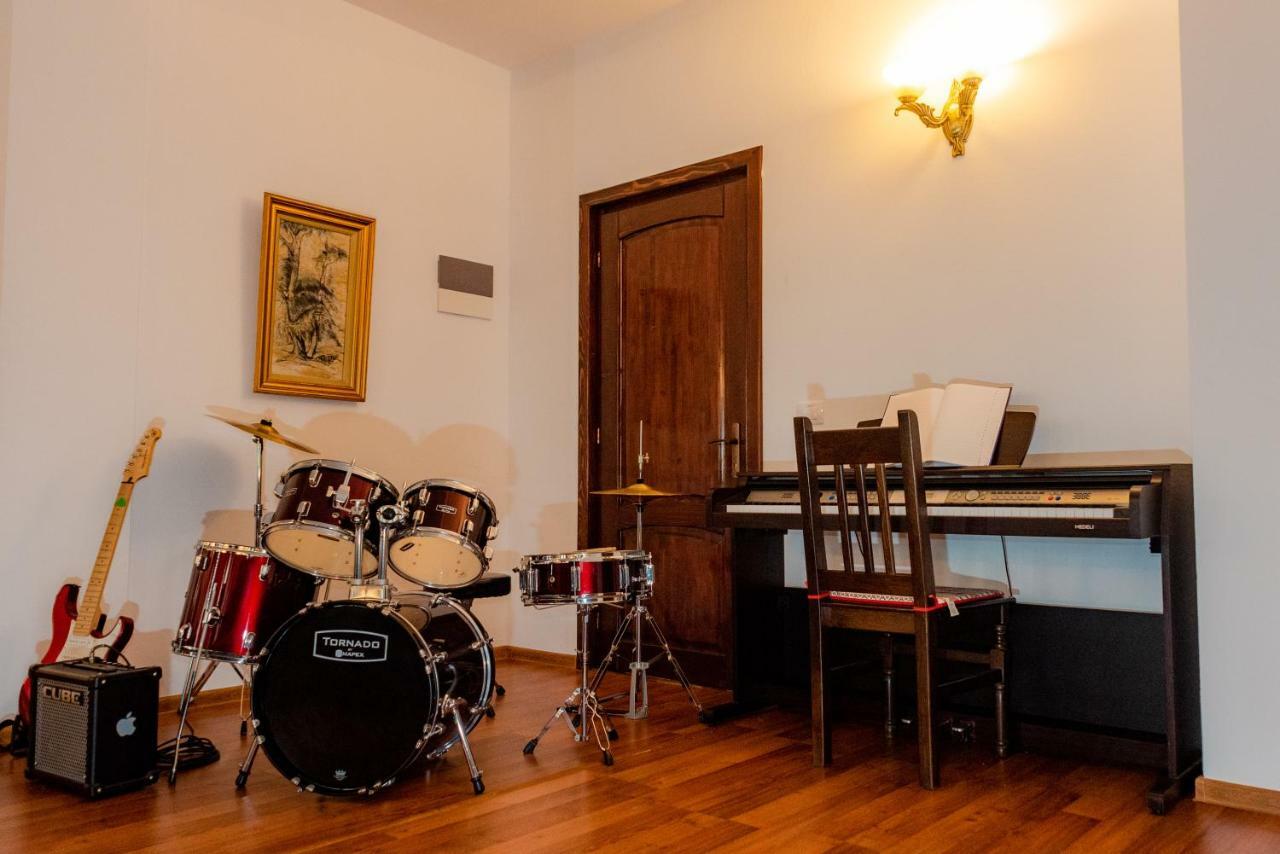 Hotel Tango margo Valea Lupului  Zewnętrze zdjęcie