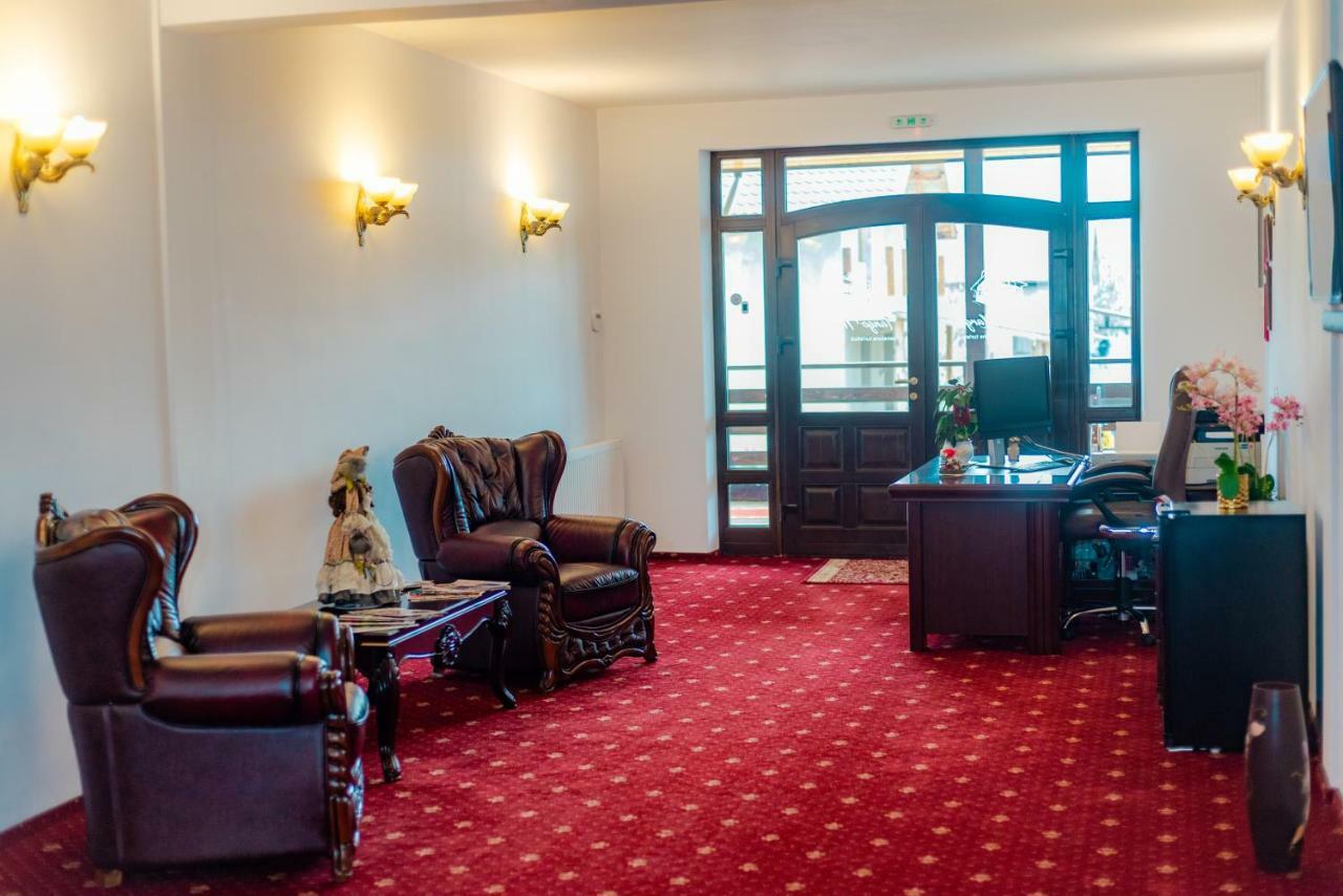 Hotel Tango margo Valea Lupului  Zewnętrze zdjęcie