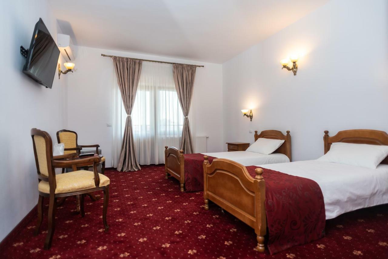Hotel Tango margo Valea Lupului  Zewnętrze zdjęcie